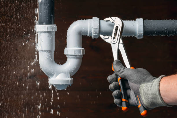 Professional Leak Detection technician working in Chouteau, OK
